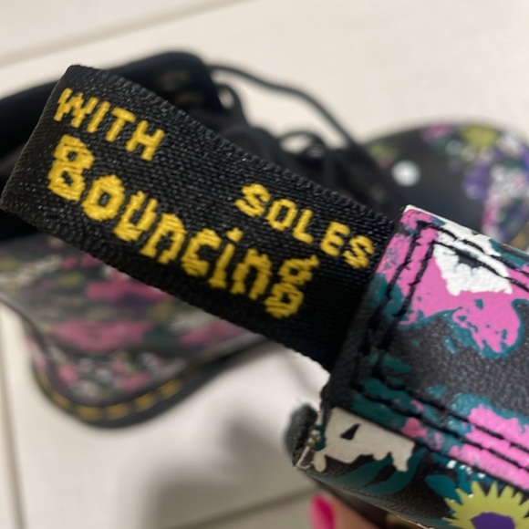 DR MARTENS 1460 Vintage Floral Leather Boots - Picture 10 of 11